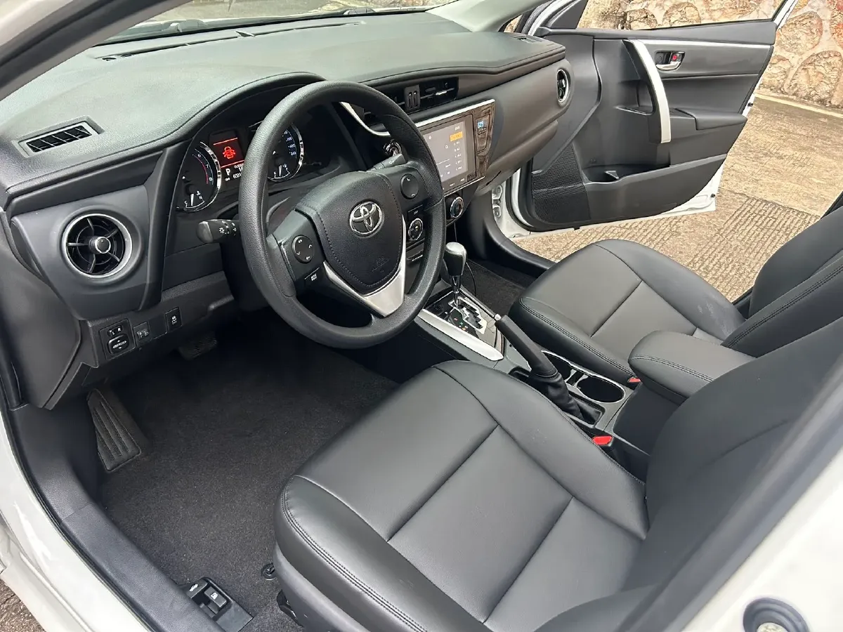 2017 Toyota Corolla 1.2T 116HP L4 CVT,autocango,china used car exporter,china ev exporter,chinese used car exporter,chinese used ev exporter