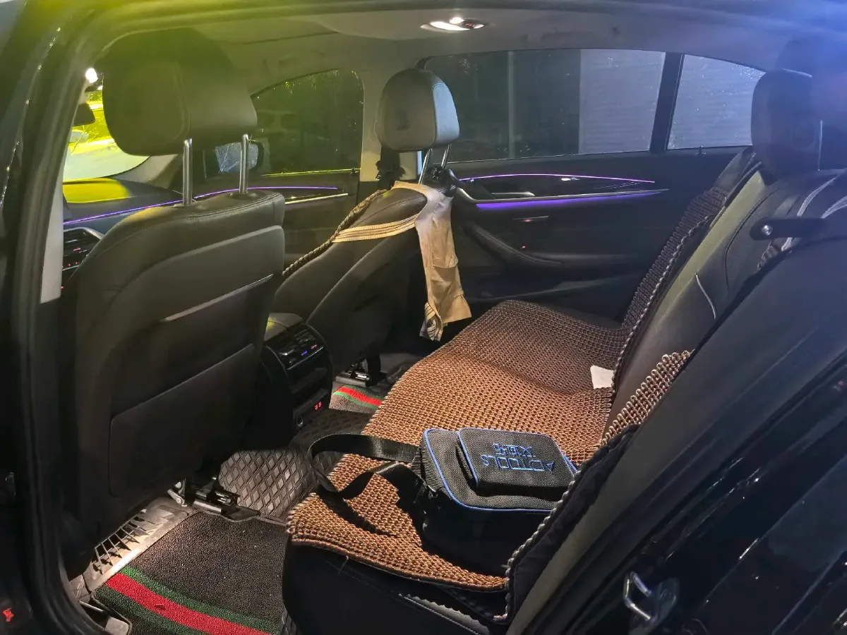 2022 BMW 5 Series 2.0T 184HP L4 8AT,autocango,china used car exporter,china ev exporter,chinese used car exporter,chinese used ev exporter