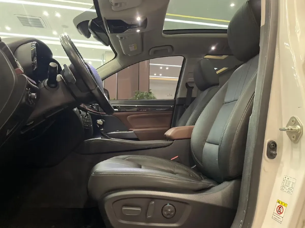 2017 GAC Trumpchi GS8 2.0T 201HP L4 6AT,autocango,china used car exporter,china ev exporter,chinese used car exporter,chinese used ev exporter