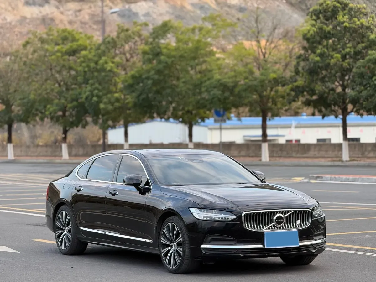 2022 Volvo S90 2.0T 250HP L4 8AT,autocango,china used car exporter,china ev exporter,chinese used car exporter,chinese used ev exporter