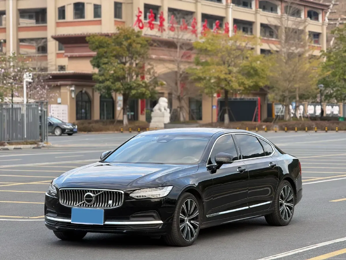 2022 Volvo S90 2.0T 250HP L4 8AT,autocango,china used car exporter,china ev exporter,chinese used car exporter,chinese used ev exporter