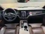 2022 Volvo S90 2.0T 250HP L4 8AT