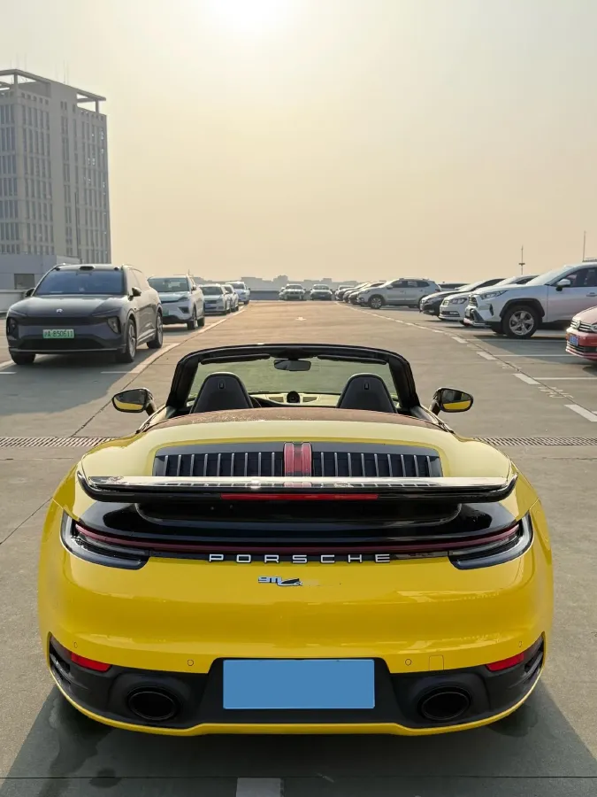 2022 Porsche 911 3.0T 385HP H6 8DCT,autocango,china used car exporter,china ev exporter,chinese used car exporter,chinese used ev exporter