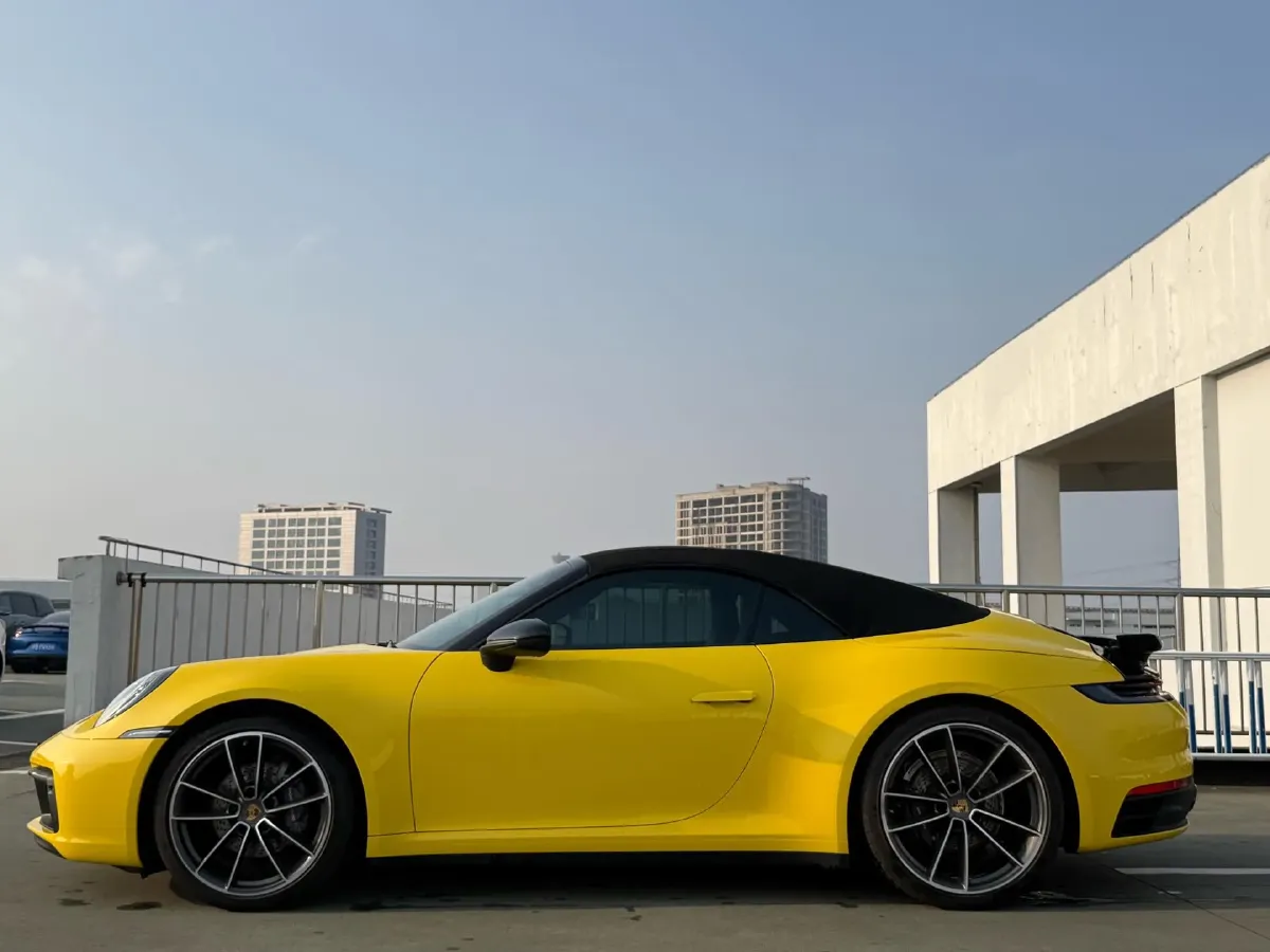 2022 Porsche 911 3.0T 385HP H6 8DCT,autocango,china used car exporter,china ev exporter,chinese used car exporter,chinese used ev exporter