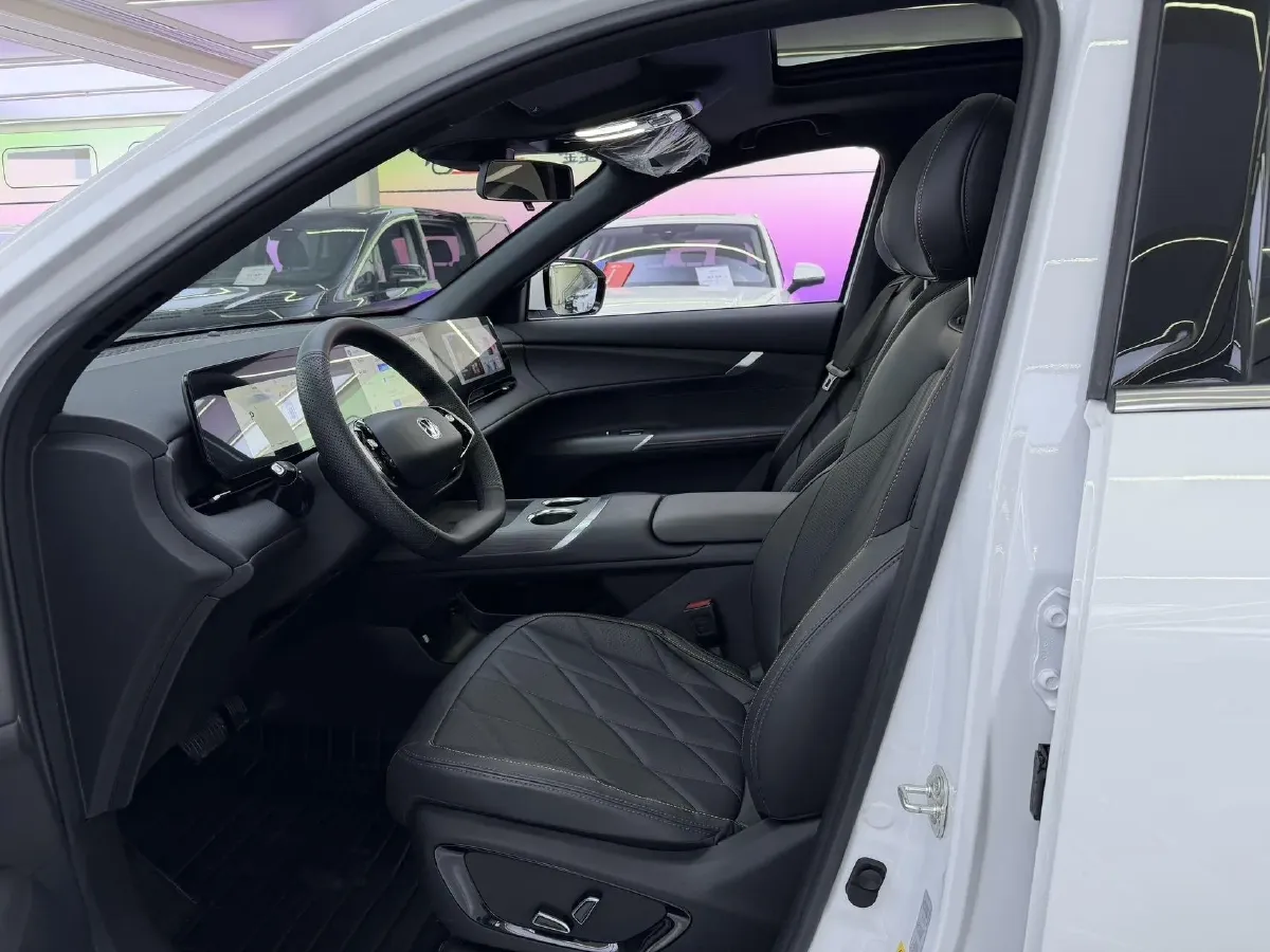 2025 ChangAn CS75 Plus 1.5T 192HP L4 8AT,autocango,china used car exporter,china ev exporter,chinese used car exporter,chinese used ev exporter