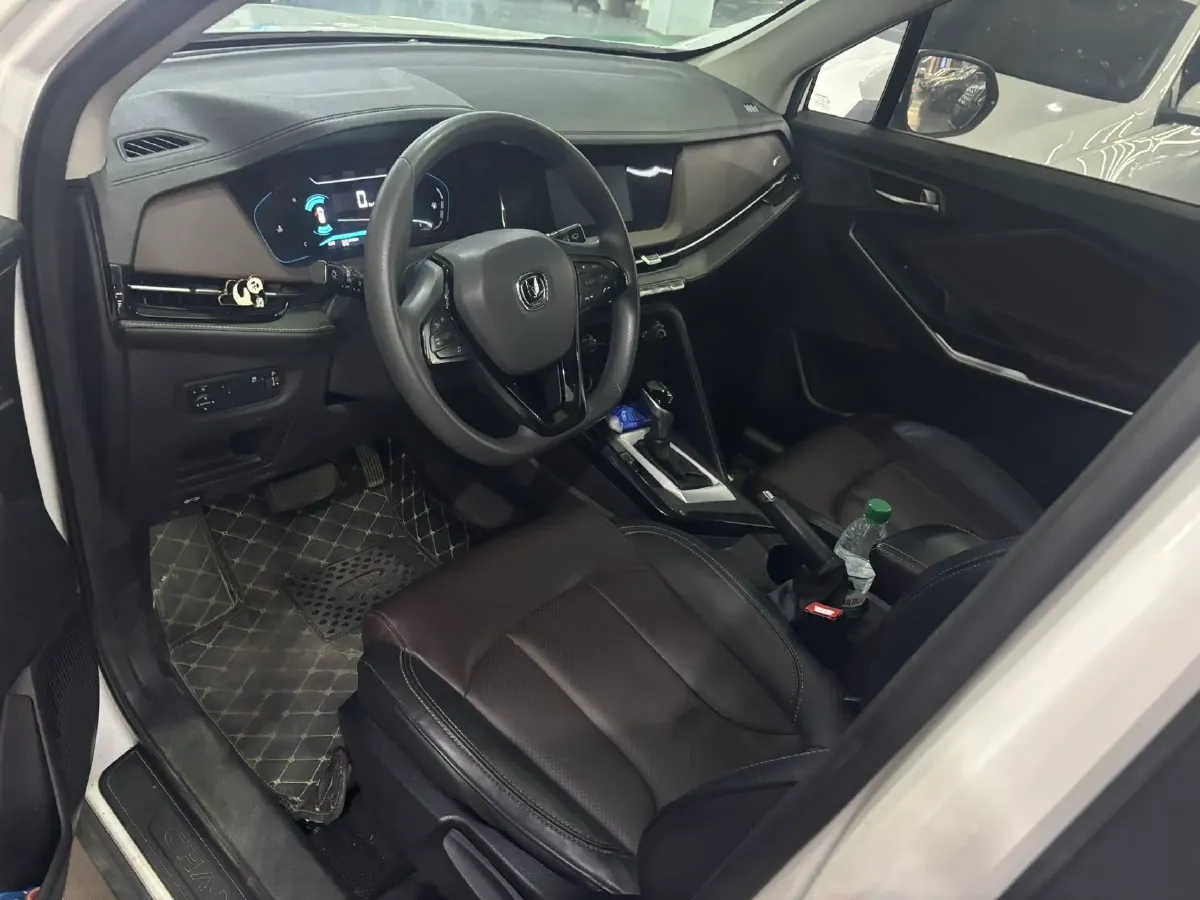 2019 ChangAn CS15 1.5L 107HP L4 5DCT,autocango,china used car exporter,china ev exporter,chinese used car exporter,chinese used ev exporter