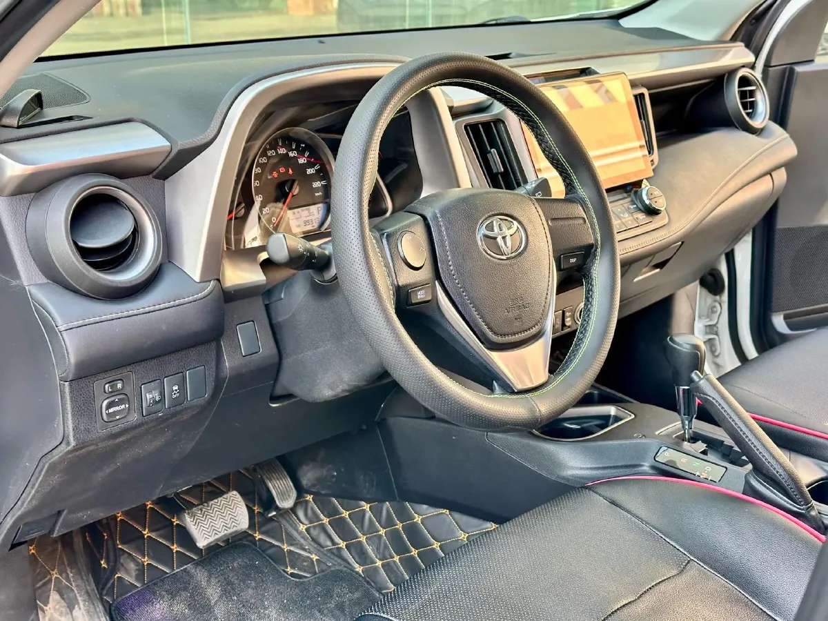 2019 Toyota Camry 2.0L 178HP L4 CVT,autocango,china used car exporter,china ev exporter,chinese used car exporter,chinese used ev exporter