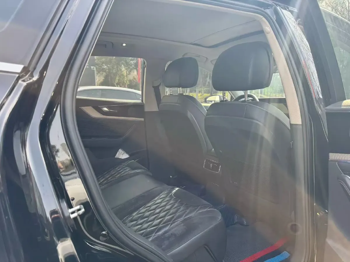 2019 HongQi HS5 2.0T 224HP L4 6AT,autocango,china used car exporter,china ev exporter,chinese used car exporter,chinese used ev exporter