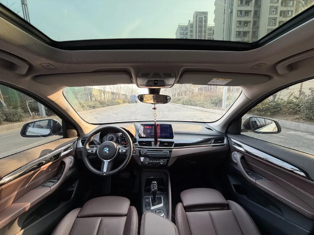 2022 BMW X1 2.0T 192HP L4 7DCT,autocango,china used car exporter,china ev exporter,chinese used car exporter,chinese used ev exporter