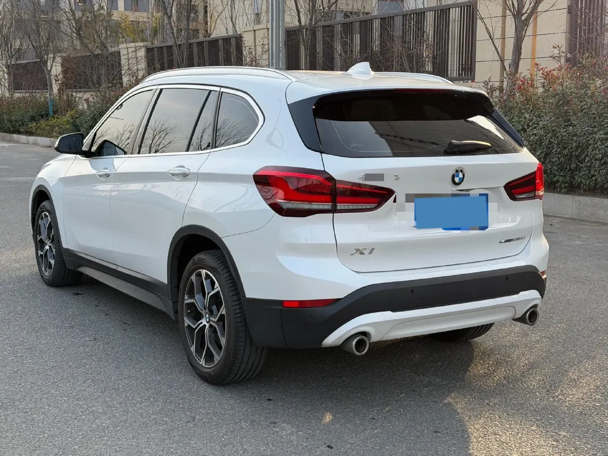 2022 BMW X1 2.0T 192HP L4 7DCT,autocango,china used car exporter,china ev exporter,chinese used car exporter,chinese used ev exporter