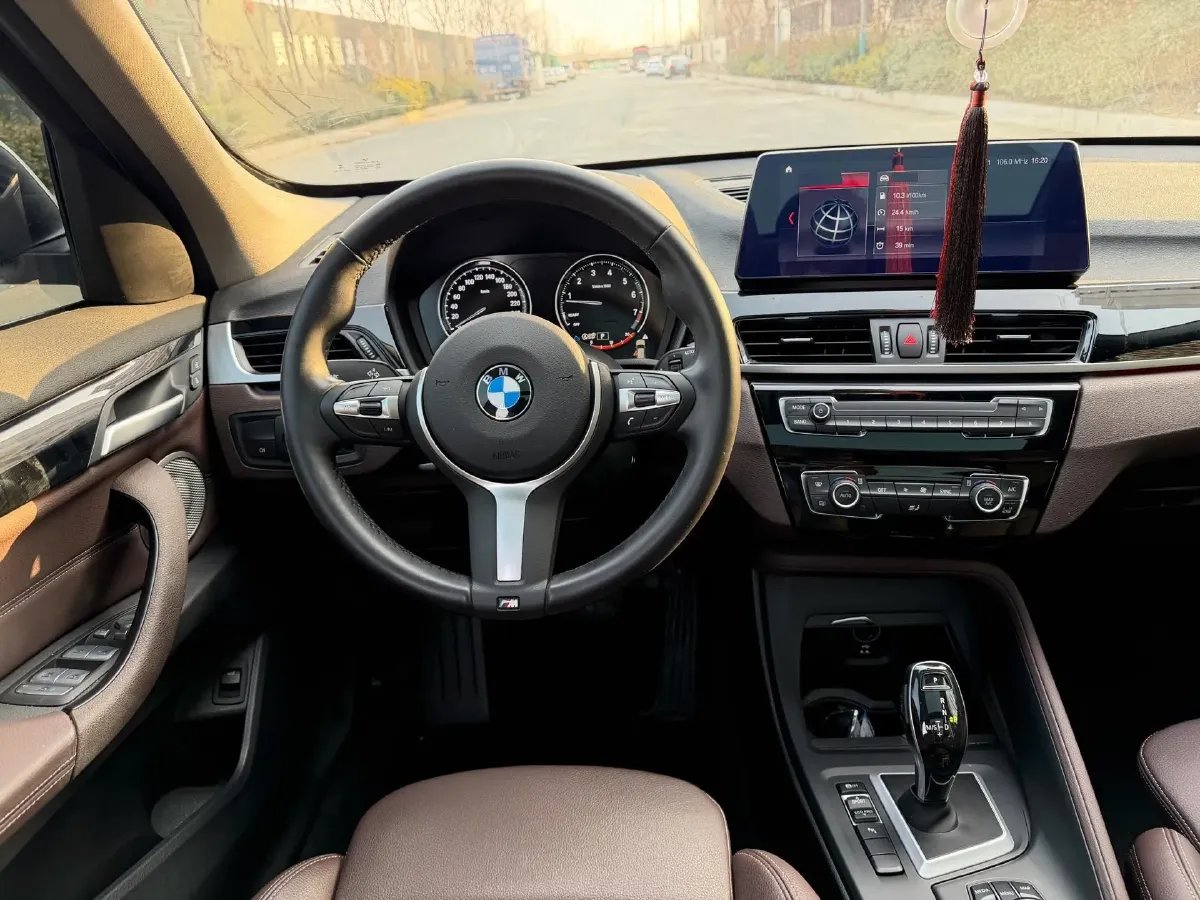 2022 BMW X1 2.0T 192HP L4 7DCT,autocango,china used car exporter,china ev exporter,chinese used car exporter,chinese used ev exporter