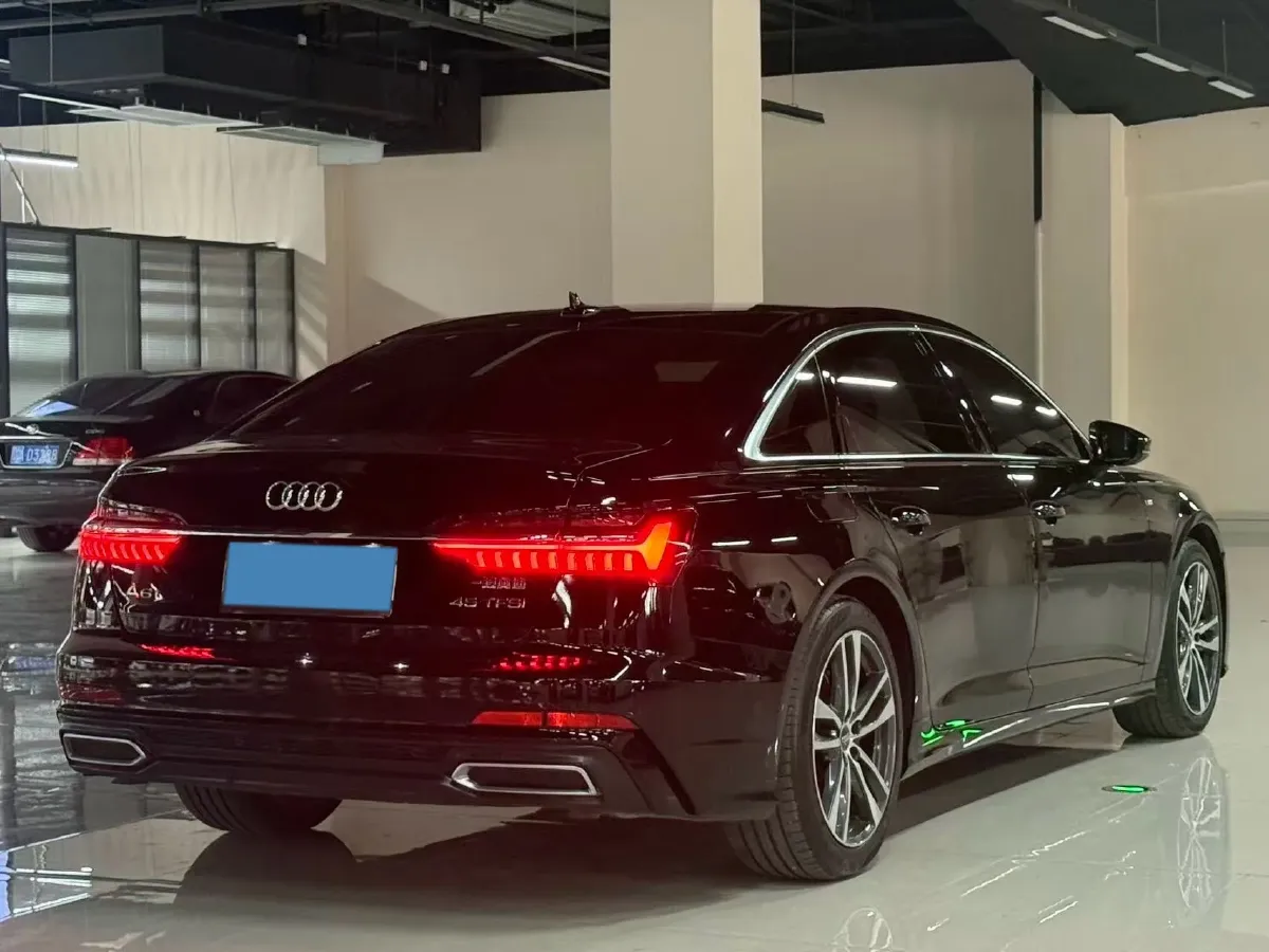 2019 Audi A6L 2.0T 190HP L4 7DCT,autocango,china used car exporter,china ev exporter,chinese used car exporter,chinese used ev exporter