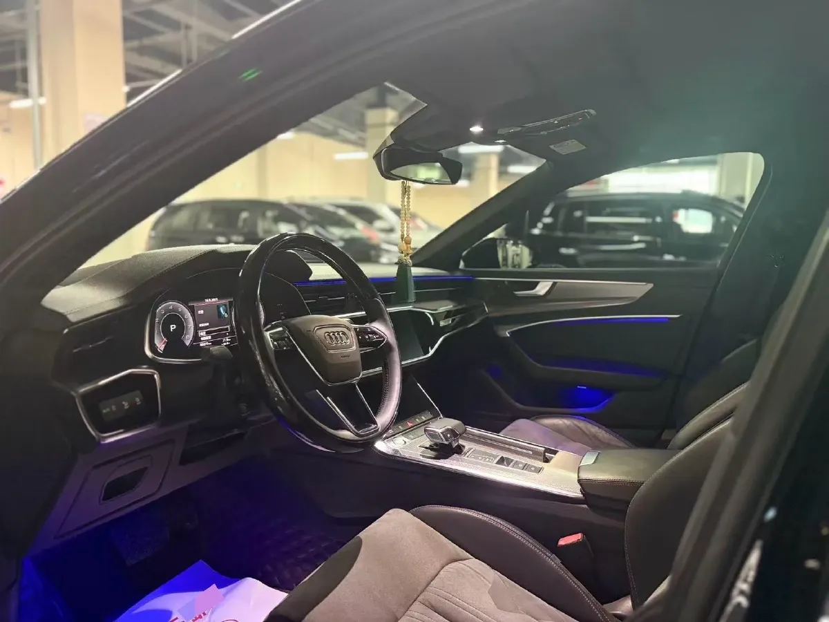 2019 Audi A6L 2.0T 190HP L4 7DCT,autocango,china used car exporter,china ev exporter,chinese used car exporter,chinese used ev exporter