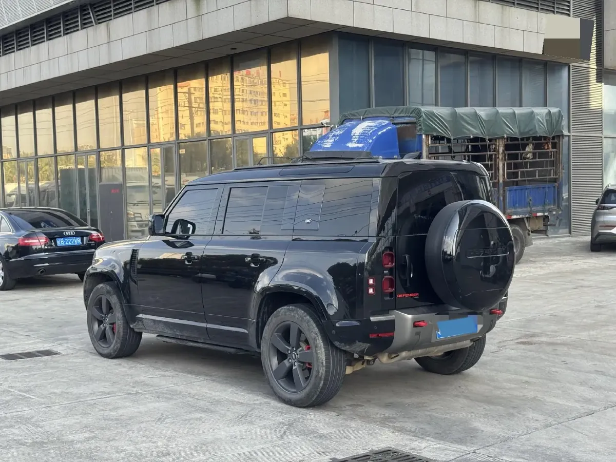 2023 Land Rover Defender 3.0T 400HP L6 8AT,autocango,china used car exporter,china ev exporter,chinese used car exporter,chinese used ev exporter