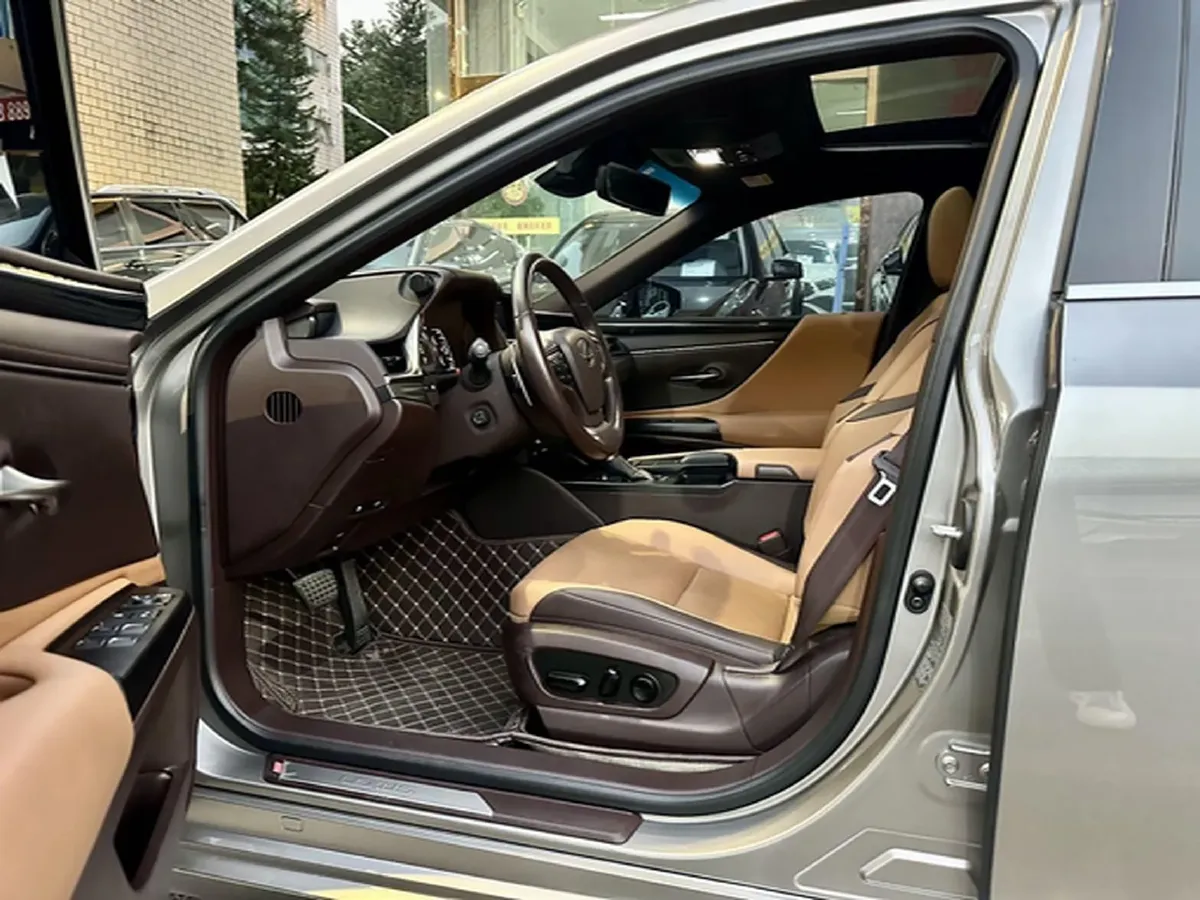 2021 Lexus ES 2.5L 178HP L4 E-CVT Hybrid,autocango,china used car exporter,china ev exporter,chinese used car exporter,chinese used ev exporter