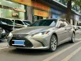 2021 LEXUS ES,autocango,china used car exporter,china ev exporter,chinese used car exporter,chinese used ev exporter