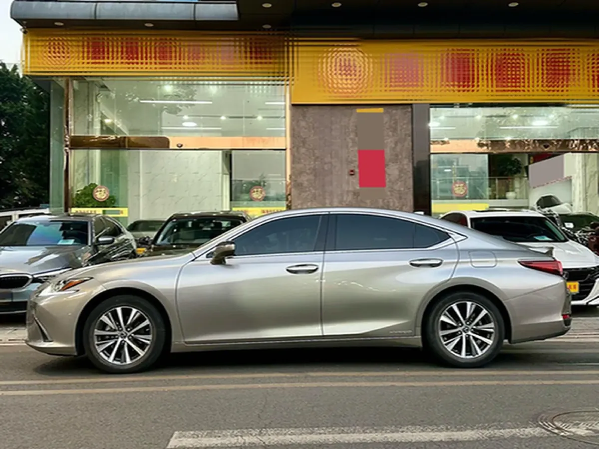 2021 Lexus ES 2.5L 178HP L4 E-CVT Hybrid,autocango,china used car exporter,china ev exporter,chinese used car exporter,chinese used ev exporter