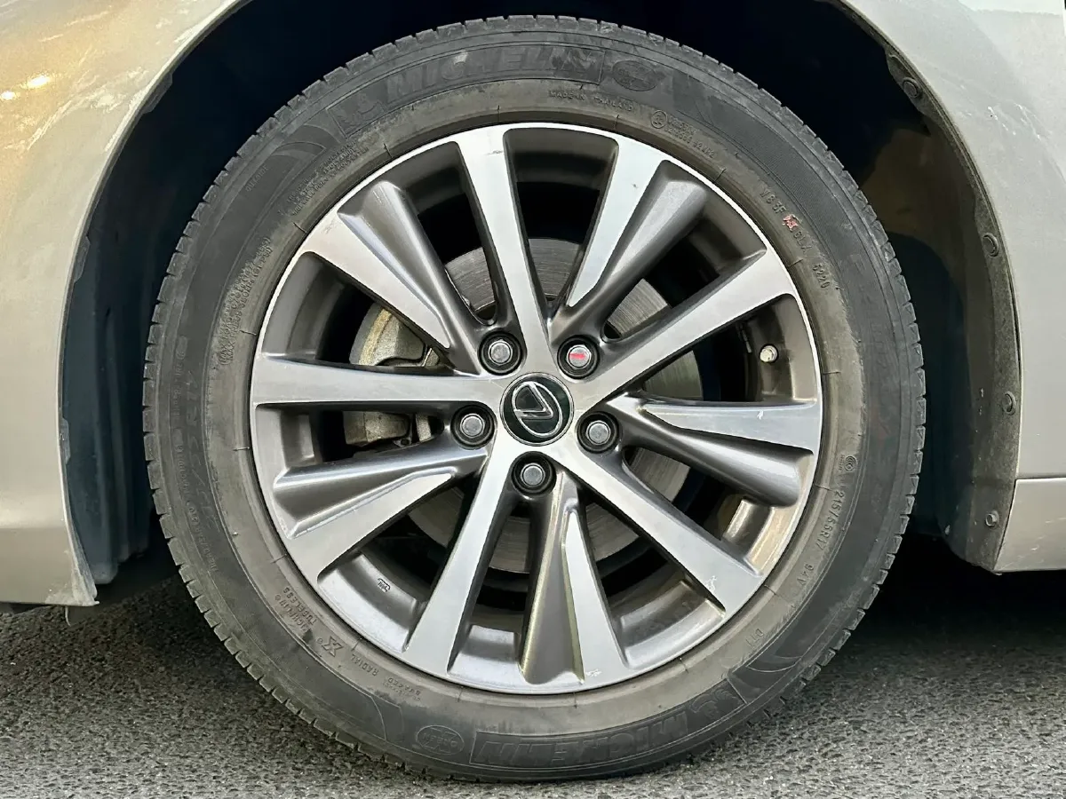 2021 Lexus ES 2.5L 178HP L4 E-CVT Hybrid,autocango,china used car exporter,china ev exporter,chinese used car exporter,chinese used ev exporter