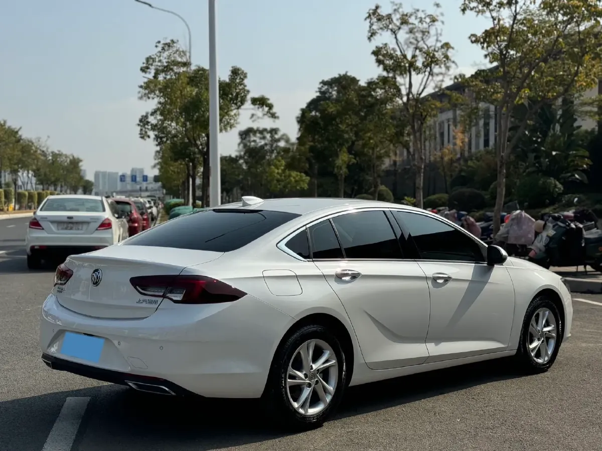 2022 Buick Regal 1.5T 169HP L4 9AT,autocango,china used car exporter,china ev exporter,chinese used car exporter,chinese used ev exporter