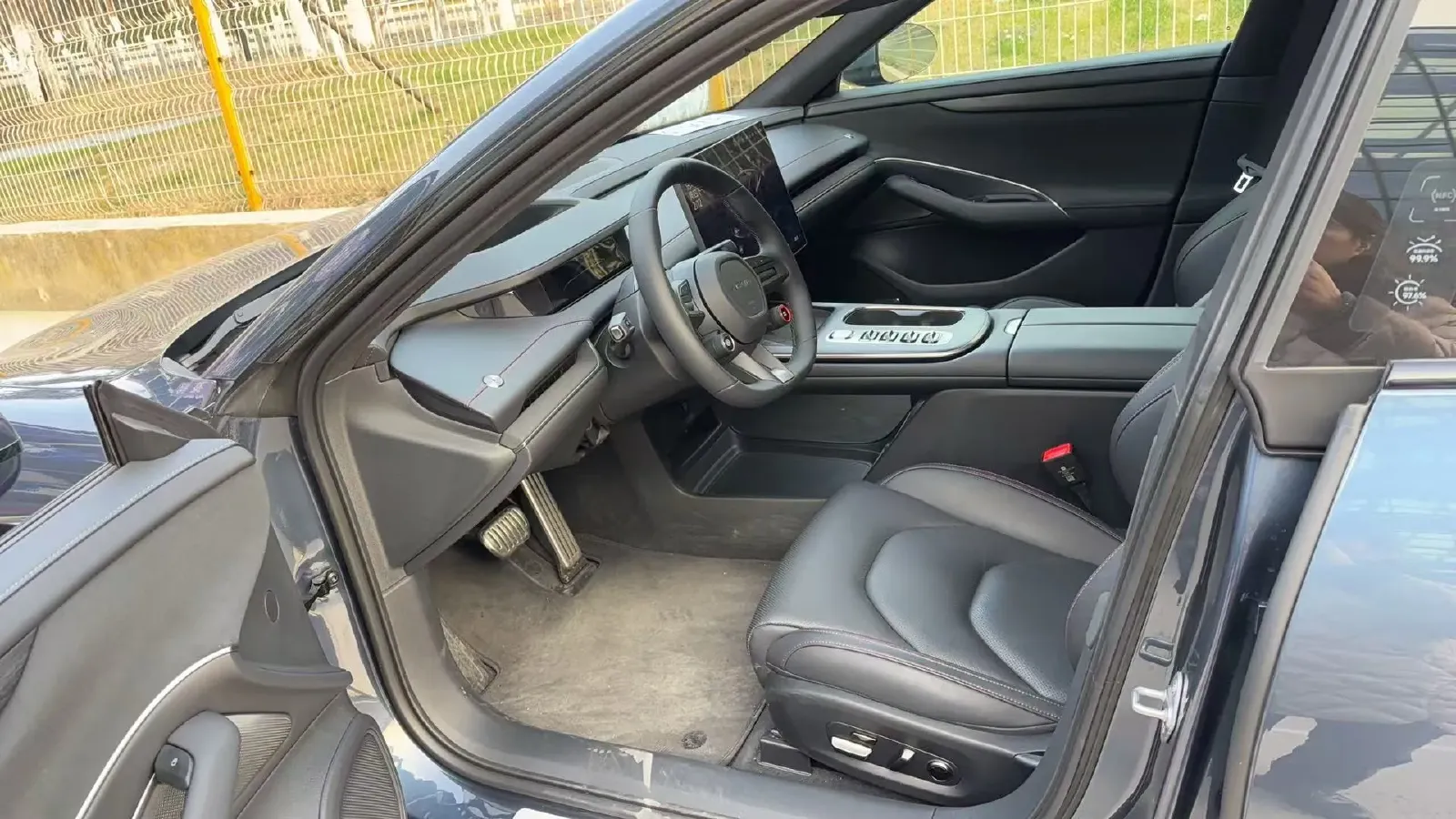 2024 MI SU7 BEV 101KWH,autocango,china used car exporter,china ev exporter,chinese used car exporter,chinese used ev exporter