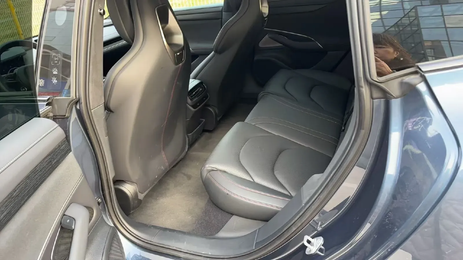 2024 MI SU7 BEV 101KWH,autocango,china used car exporter,china ev exporter,chinese used car exporter,chinese used ev exporter