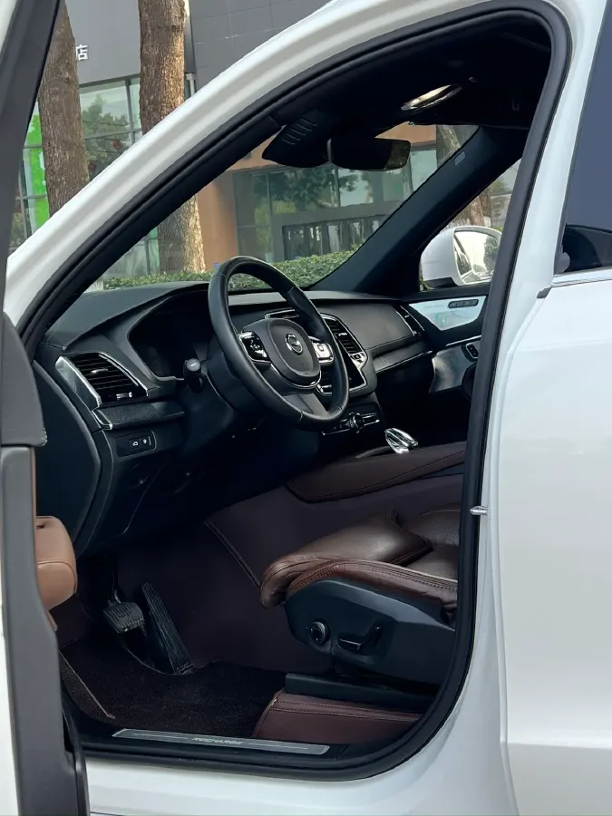 2024 Volvo XC90 PHEV 2.0T 310HP L4 8AT PHEV 18.831KWH,autocango,china used car exporter,china ev exporter,chinese used car exporter,chinese used ev exporter