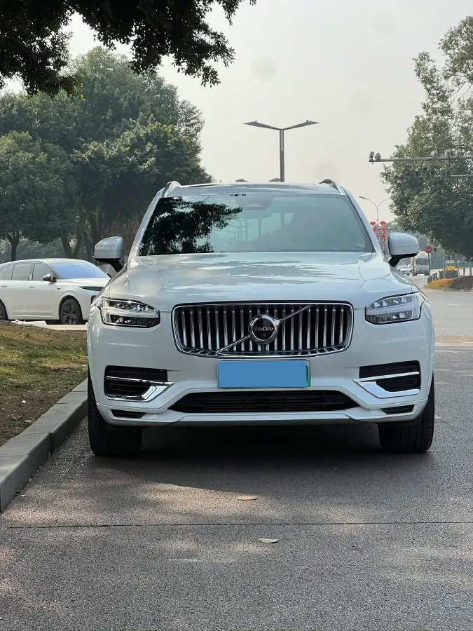 2024 Volvo XC90 PHEV 2.0T 310HP L4 8AT PHEV 18.831KWH,autocango,china used car exporter,china ev exporter,chinese used car exporter,chinese used ev exporter