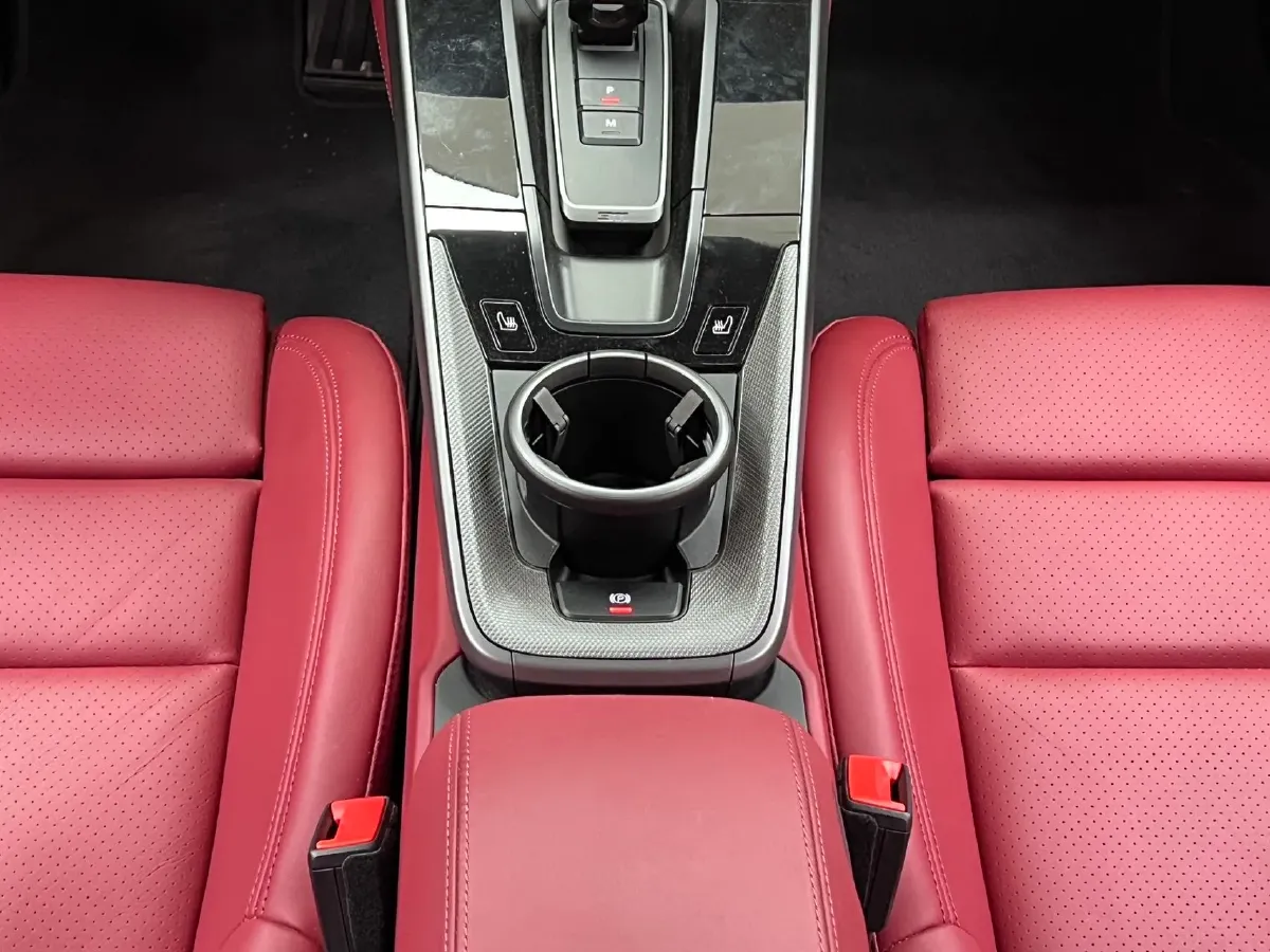 2023 Porsche 911 3.0T 385HP H6 8DCT,autocango,china used car exporter,china ev exporter,chinese used car exporter,chinese used ev exporter