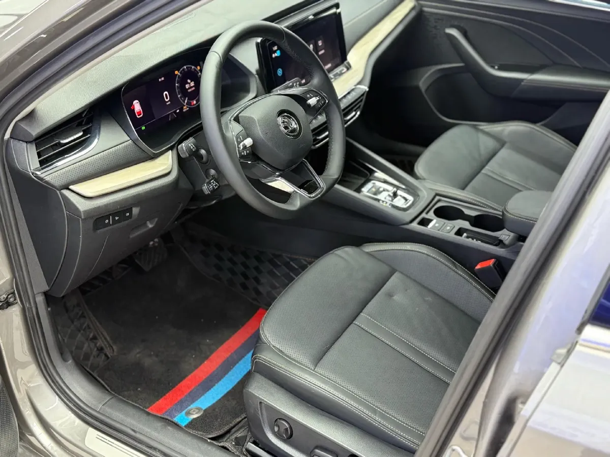 2025 Skoda Octavia 1.4T 150HP L4 7DCT,autocango,china used car exporter,china ev exporter,chinese used car exporter,chinese used ev exporter