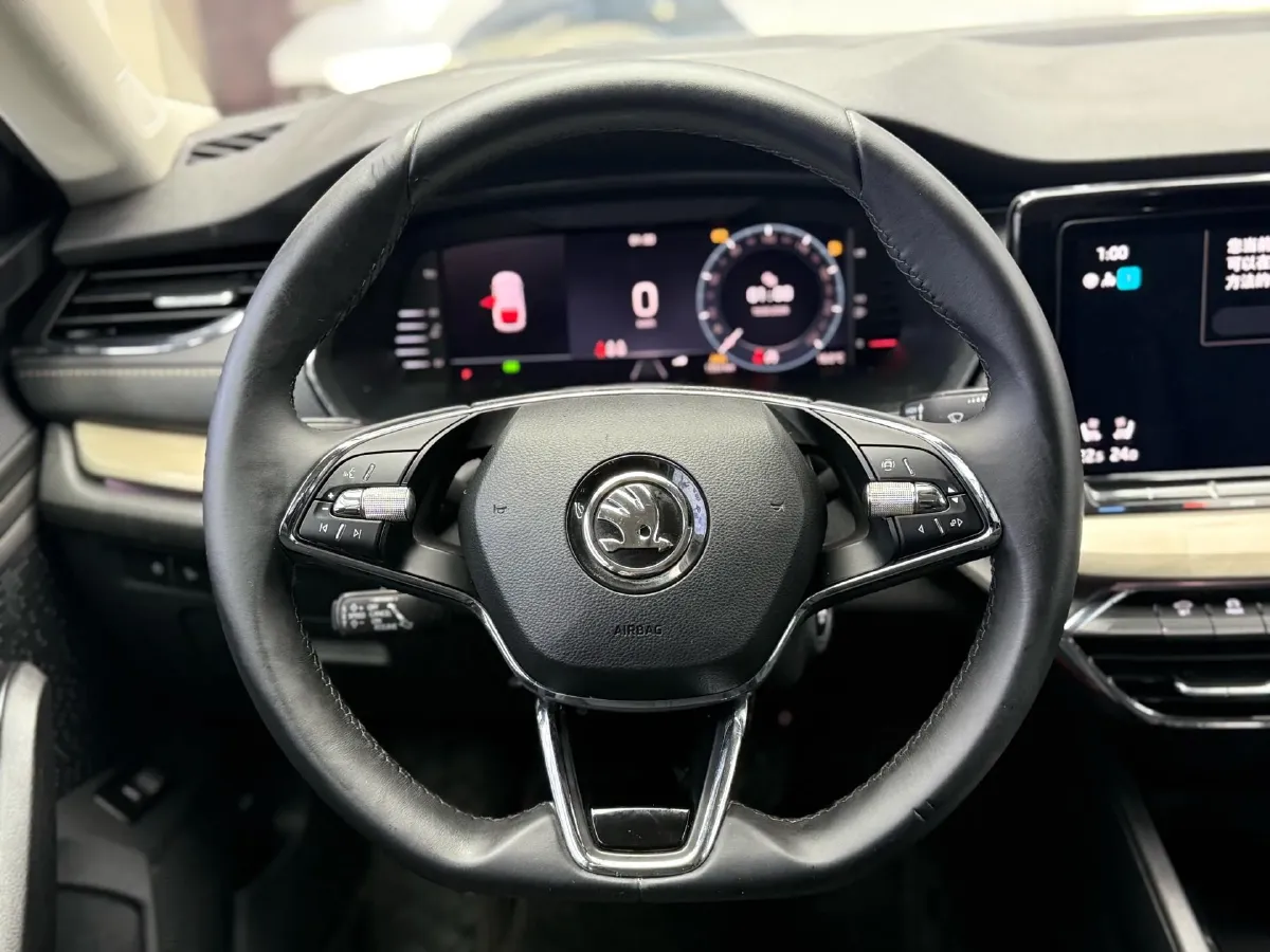 2025 Skoda Octavia 1.4T 150HP L4 7DCT,autocango,china used car exporter,china ev exporter,chinese used car exporter,chinese used ev exporter