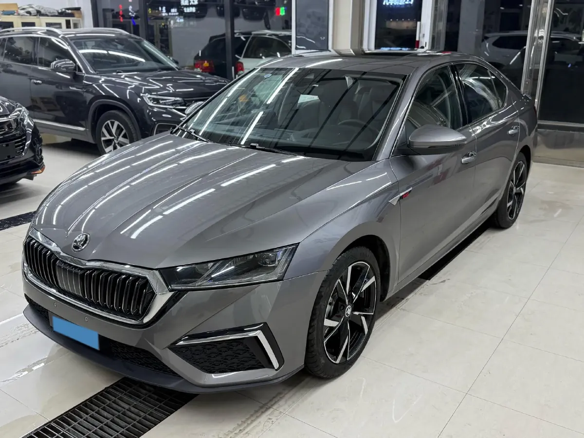 2025 Skoda Octavia 1.4T 150HP L4 7DCT,autocango,china used car exporter,china ev exporter,chinese used car exporter,chinese used ev exporter