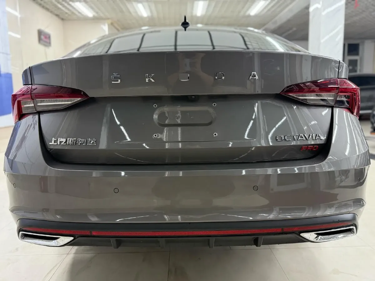 2025 Skoda Octavia 1.4T 150HP L4 7DCT,autocango,china used car exporter,china ev exporter,chinese used car exporter,chinese used ev exporter