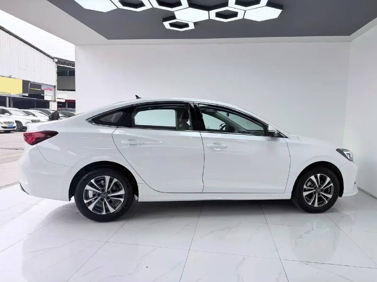 2022 ChangAn Eado 1.4T 160HP L4 7DCT,autocango,china used car exporter,china ev exporter,chinese used car exporter,chinese used ev exporter