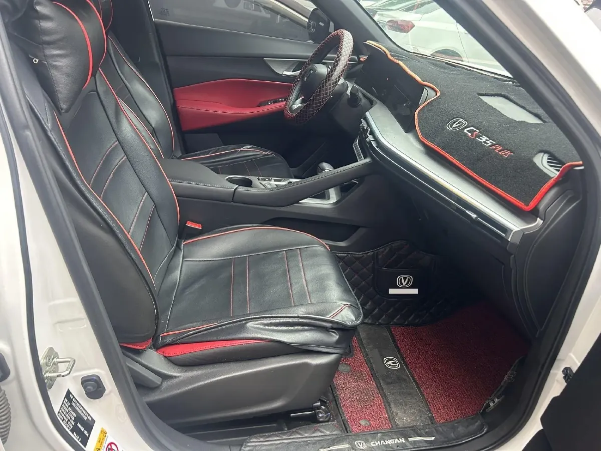 2021 ChangAn CS35 Plus 1.4T 160HP L4 7DCT,autocango,china used car exporter,china ev exporter,chinese used car exporter,chinese used ev exporter