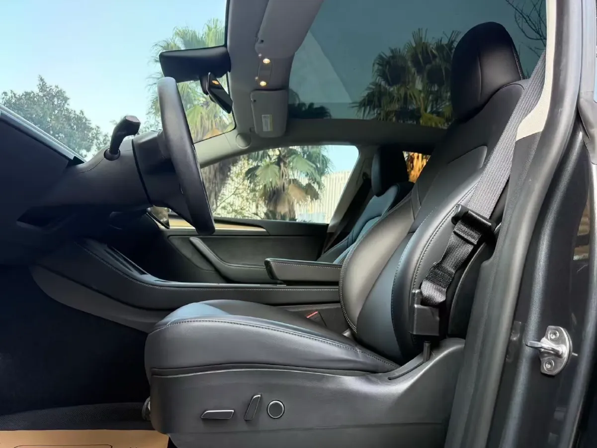 2021 Tesla Model Y BEV 60KWH,autocango,china used car exporter,china ev exporter,chinese used car exporter,chinese used ev exporter