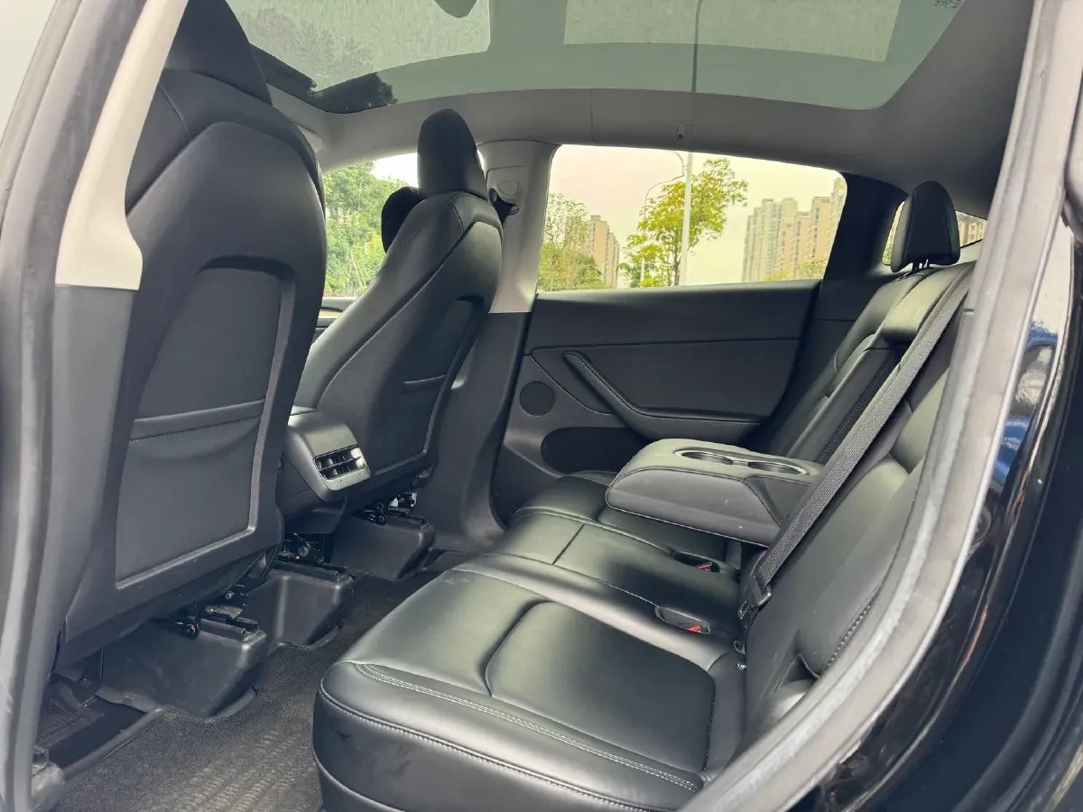 2022 Tesla Model Y BEV 60KWH,autocango,china used car exporter,china ev exporter,chinese used car exporter,chinese used ev exporter