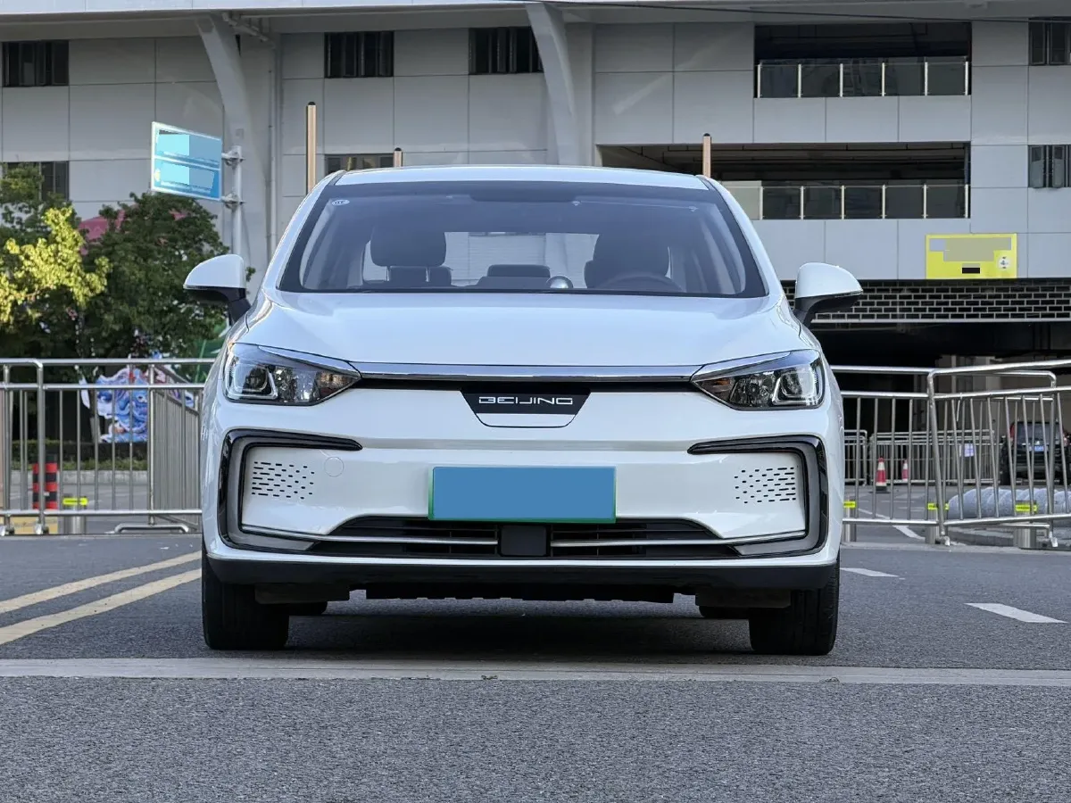 2022 Bestune B70 2.0T 224HP L4 6AT,autocango,china used car exporter,china ev exporter,chinese used car exporter,chinese used ev exporter