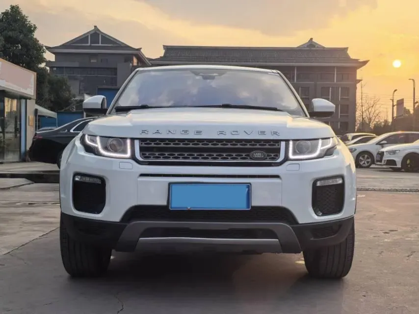 2018 Land Rover Range Rover Evoque 2.0T 241HP L4 9AT,autocango,china used car exporter,china ev exporter,chinese used car exporter,chinese used ev exporter