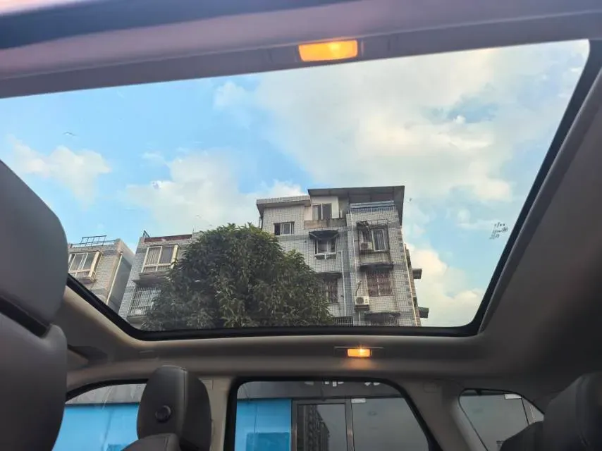 2018 Land Rover Range Rover Evoque 2.0T 241HP L4 9AT,autocango,china used car exporter,china ev exporter,chinese used car exporter,chinese used ev exporter