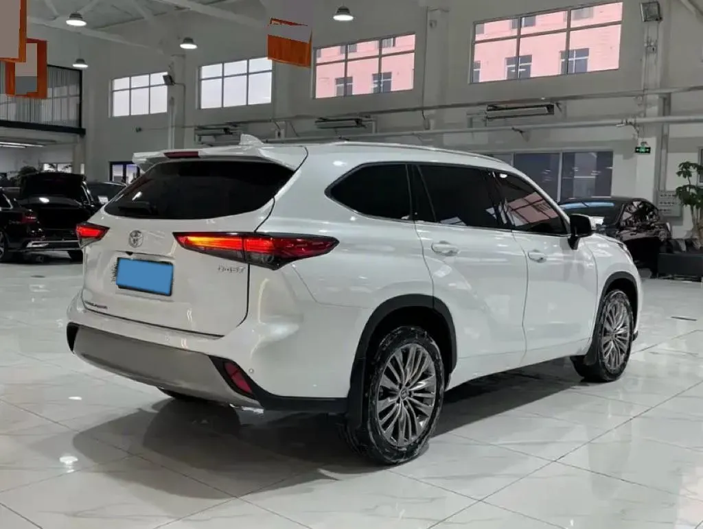 2022 Toyota Highlander 2.0T 248HP L4 8AT,autocango,china used car exporter,china ev exporter,chinese used car exporter,chinese used ev exporter