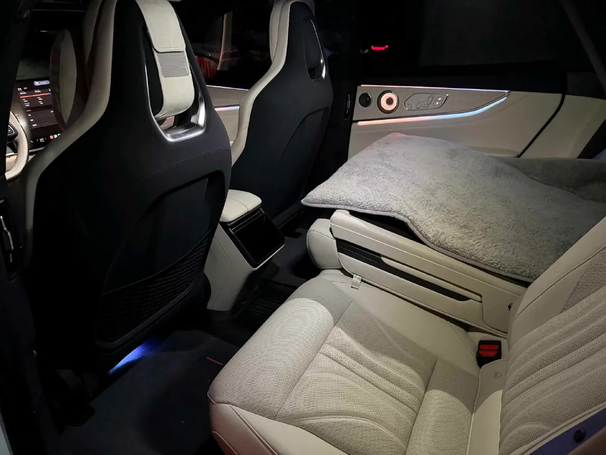 2026 Zeekr 001 BEV,autocango,china used car exporter,china ev exporter,chinese used car exporter,chinese used ev exporter