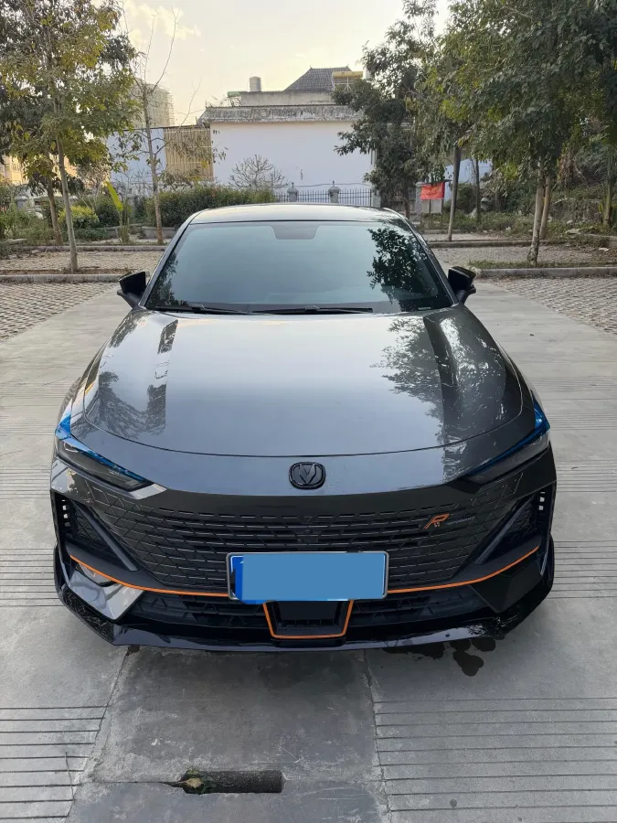 2022 ChangAn UNI-V 1.5T 188HP L4 7DCT,autocango,china used car exporter,china ev exporter,chinese used car exporter,chinese used ev exporter
