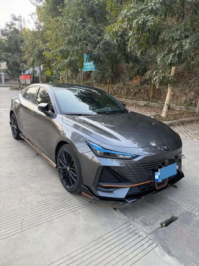 2022 ChangAn UNI-V 1.5T 188HP L4 7DCT,autocango,china used car exporter,china ev exporter,chinese used car exporter,chinese used ev exporter