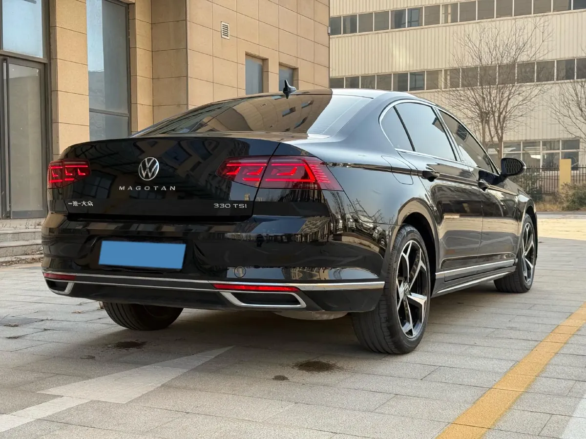 2025 Volkswagen Magotan 2.0T 186HP L4 7DCT,autocango,china used car exporter,china ev exporter,chinese used car exporter,chinese used ev exporter