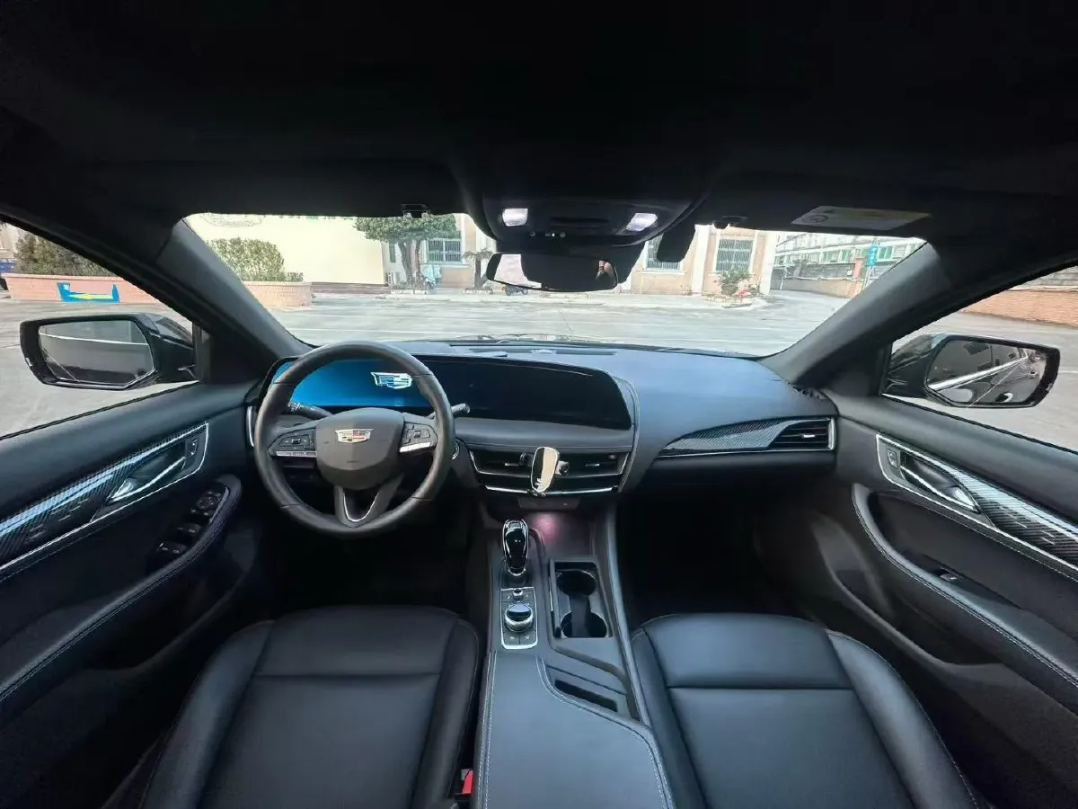 2024 Cadillac CT5 2.0T 237HP L4 10AT,autocango,china used car exporter,china ev exporter,chinese used car exporter,chinese used ev exporter