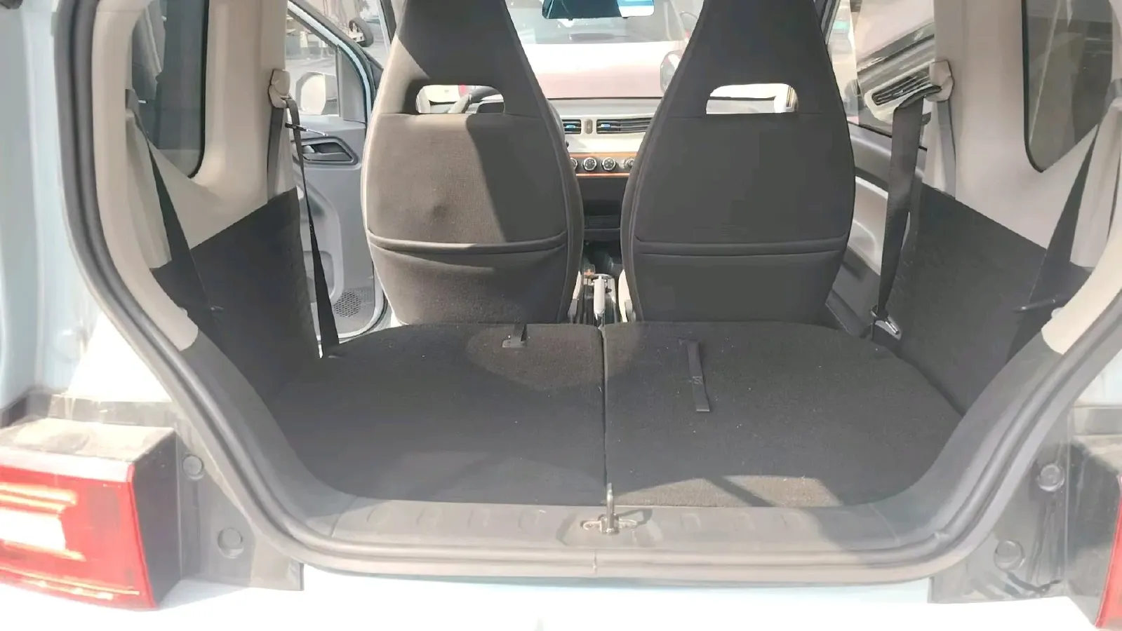 2022 WuLing HongGuang MINI EV BEV 9KWH,autocango,china used car exporter,china ev exporter,chinese used car exporter,chinese used ev exporter