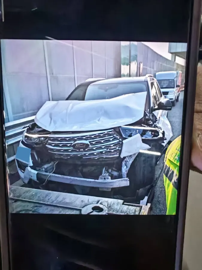 2020 Ford Explorer 2.3T 276HP L4 10AT,autocango,china used car exporter,china ev exporter,chinese used car exporter,chinese used ev exporter