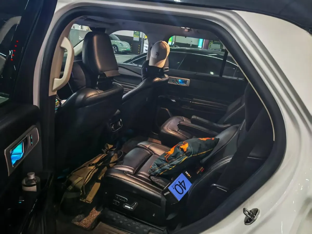 2020 Ford Explorer 2.3T 276HP L4 10AT,autocango,china used car exporter,china ev exporter,chinese used car exporter,chinese used ev exporter