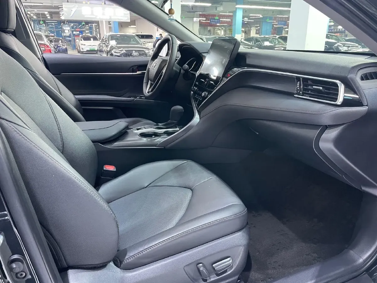2023 Toyota Camry 2.0L 177HP L4 CVT,autocango,china used car exporter,china ev exporter,chinese used car exporter,chinese used ev exporter