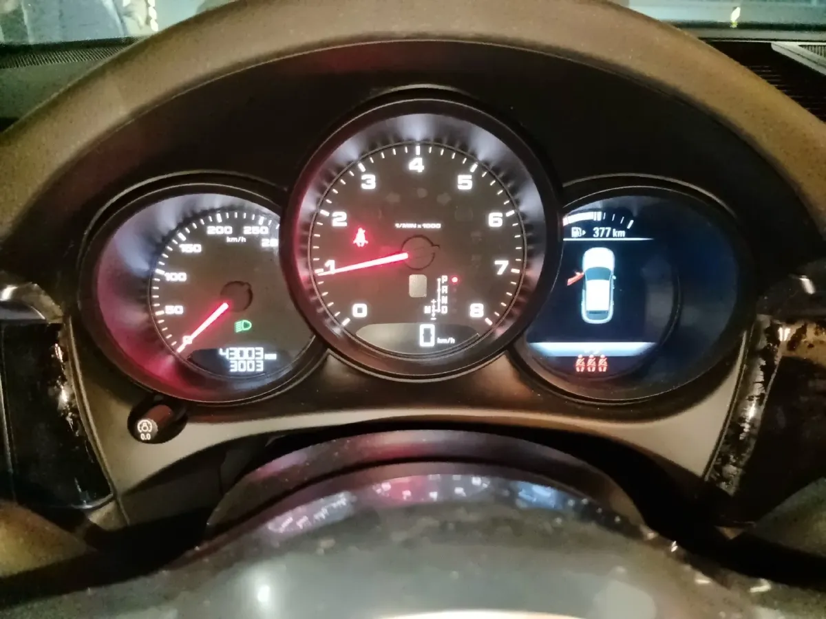 2020 Porsche Macan 2.0T 252HP L4 7DCT,autocango,china used car exporter,china ev exporter,chinese used car exporter,chinese used ev exporter